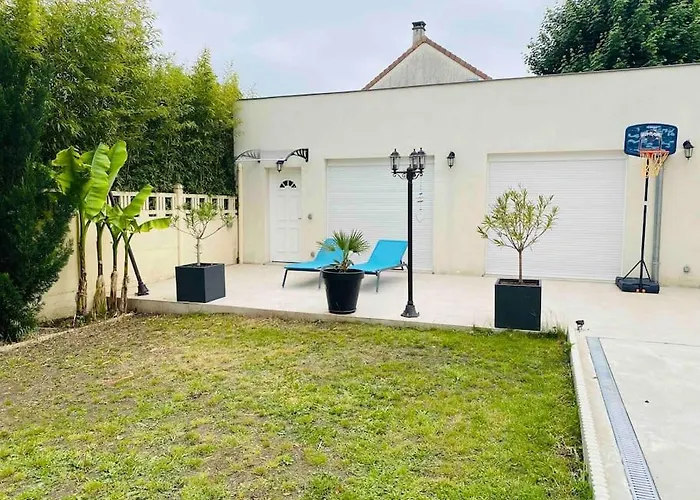Logement Moderne Pres De Paris Et Stade De France Avec Place De Stationnement