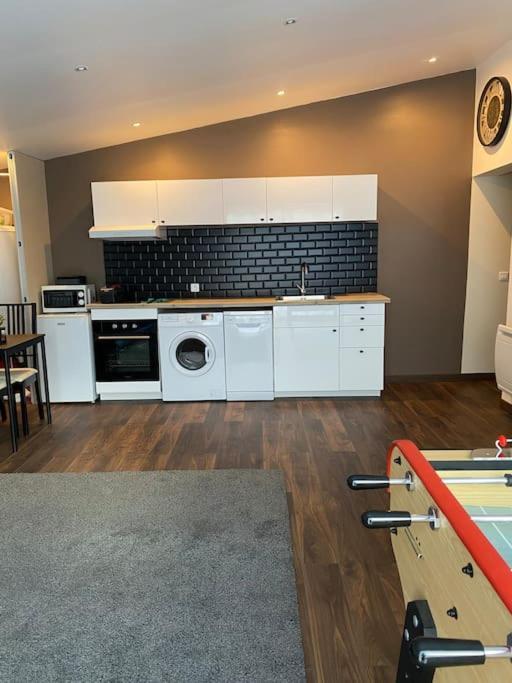 Apartment Moderne Pres De Paris Et Stade De France Avec Place De Stationnement *